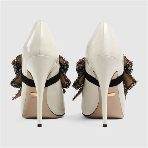 gucci white berith 45 bow detail leather pumps|Gucci.